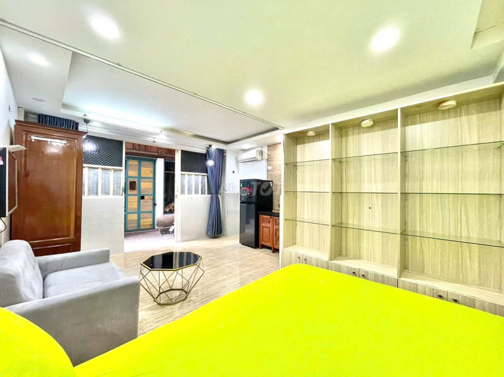 Fully Furnished Studio Apartment in Central Location