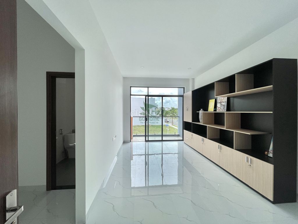 Modern 3-Bedroom Corner House in My Gia