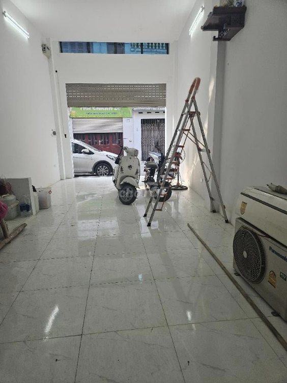 Business Rental Property with Parking in Thanh Xuan District