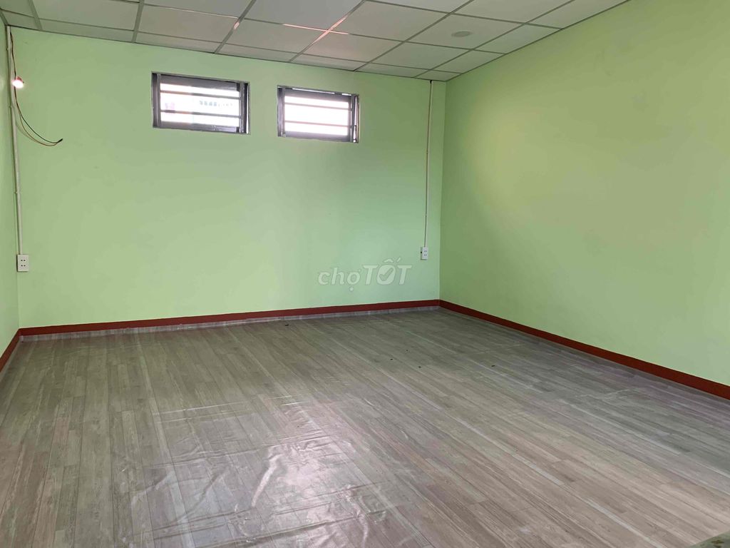 Newly Renovated House with Garden and Modern Amenities