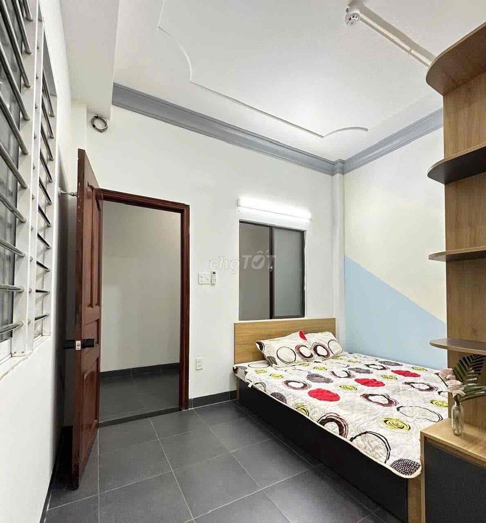 Modern Studio Apartment with Full Amenities