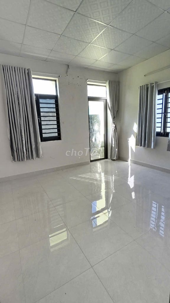 Modern Townhouse Near Administrative Center