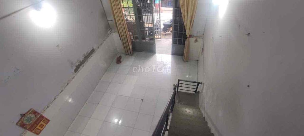Compact 2-Bedroom House with Double Water Sources