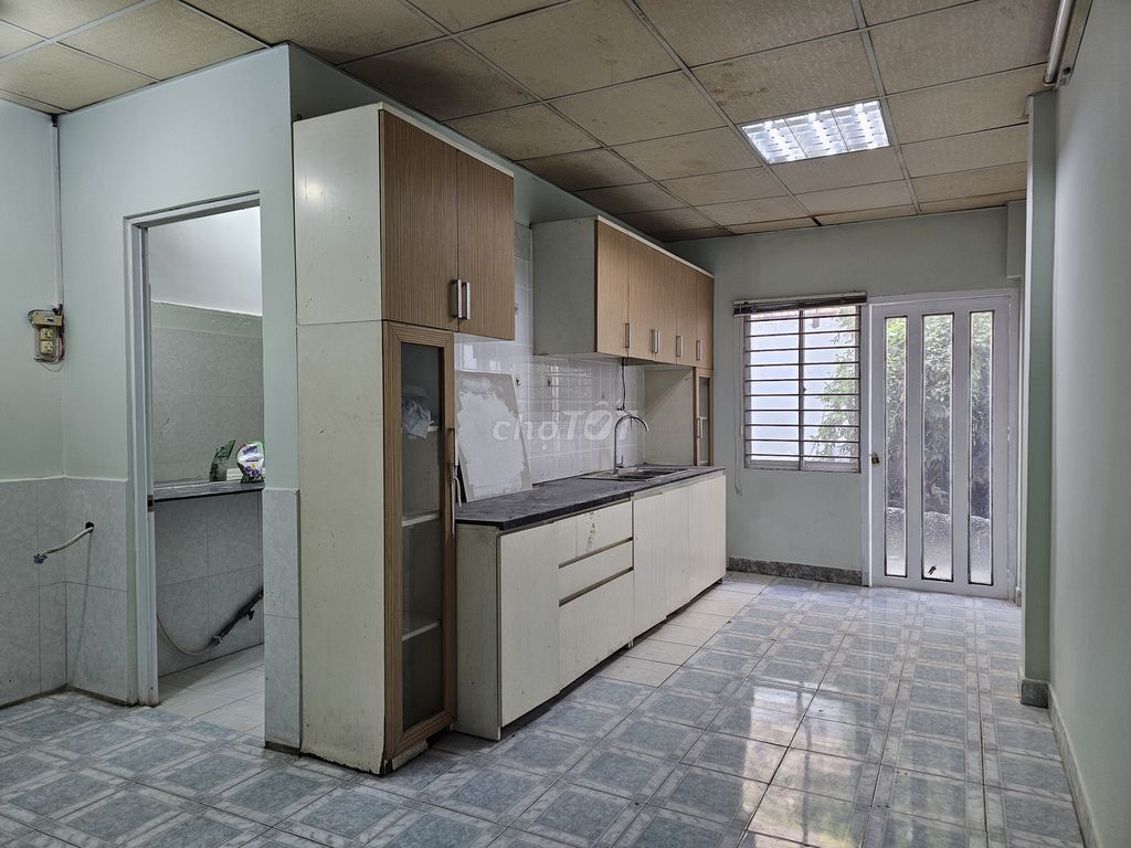 Large 2BR House with Commercial Potential