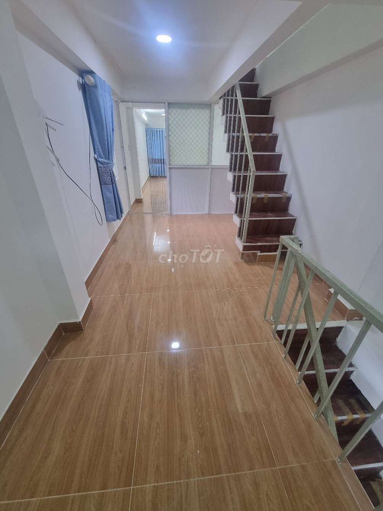 3-Bedroom Townhouse Near Vo Van Kiet Street