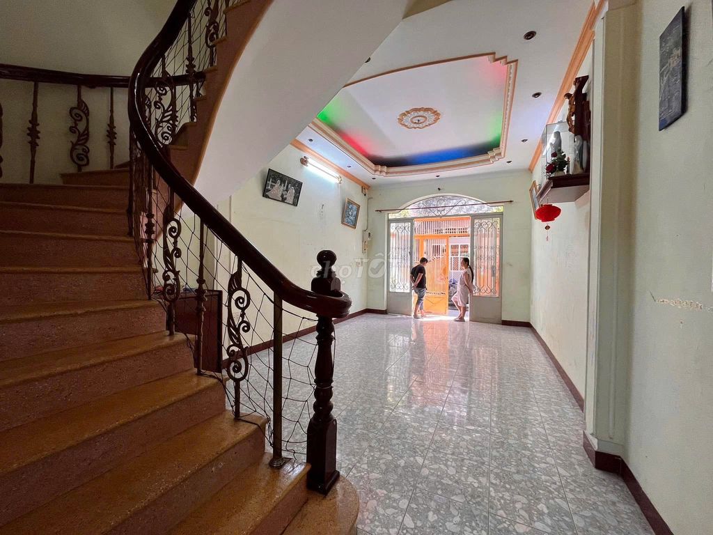 Spacious 3-Bedroom House in Tan Binh