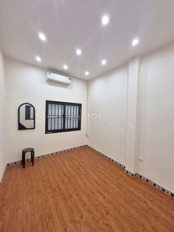 Single Room Near Bach Khoa University