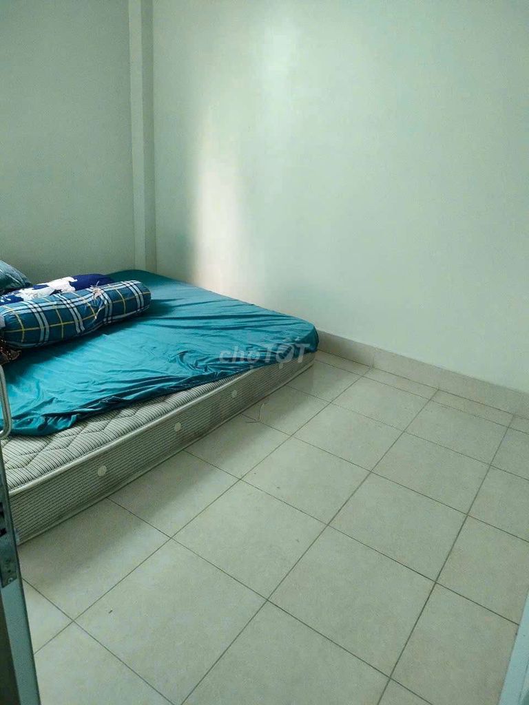 Spacious Townhouse with Car Access and Security