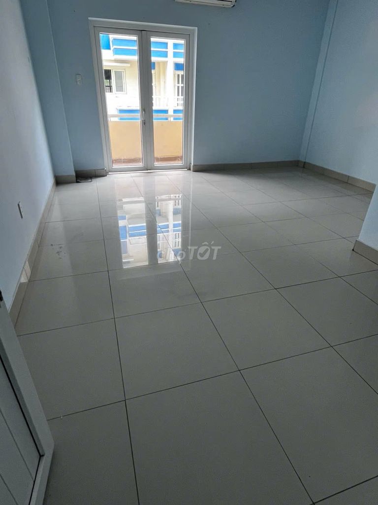 4-Bedroom Townhouse in Unitown Binh Duong