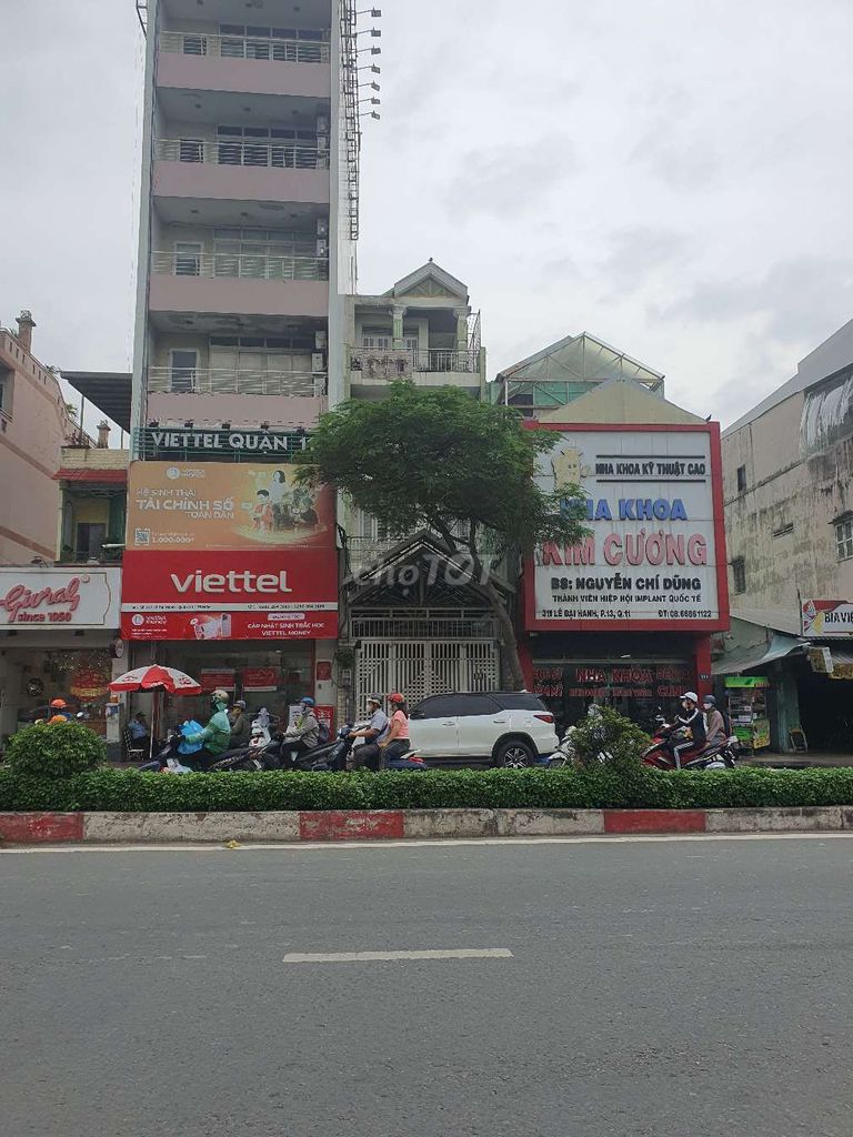 4m Wide Commercial Property Near Dam Sen