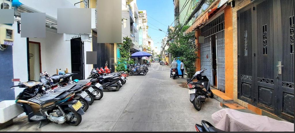 Spacious 2-Bedroom House near Dien Bien Phu, Suitable for Business