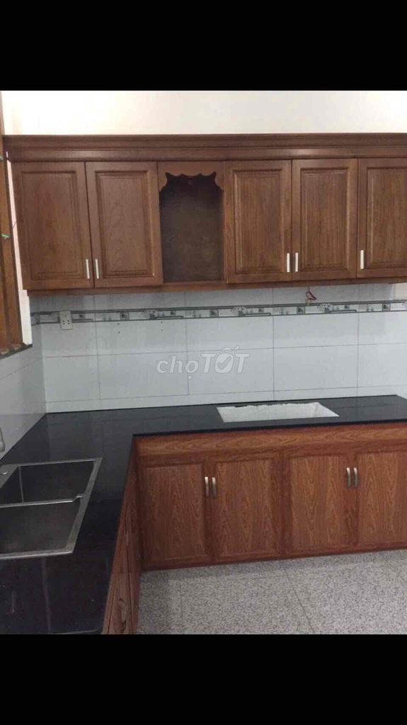 Spacious 3-Bedroom House with Modern Interior