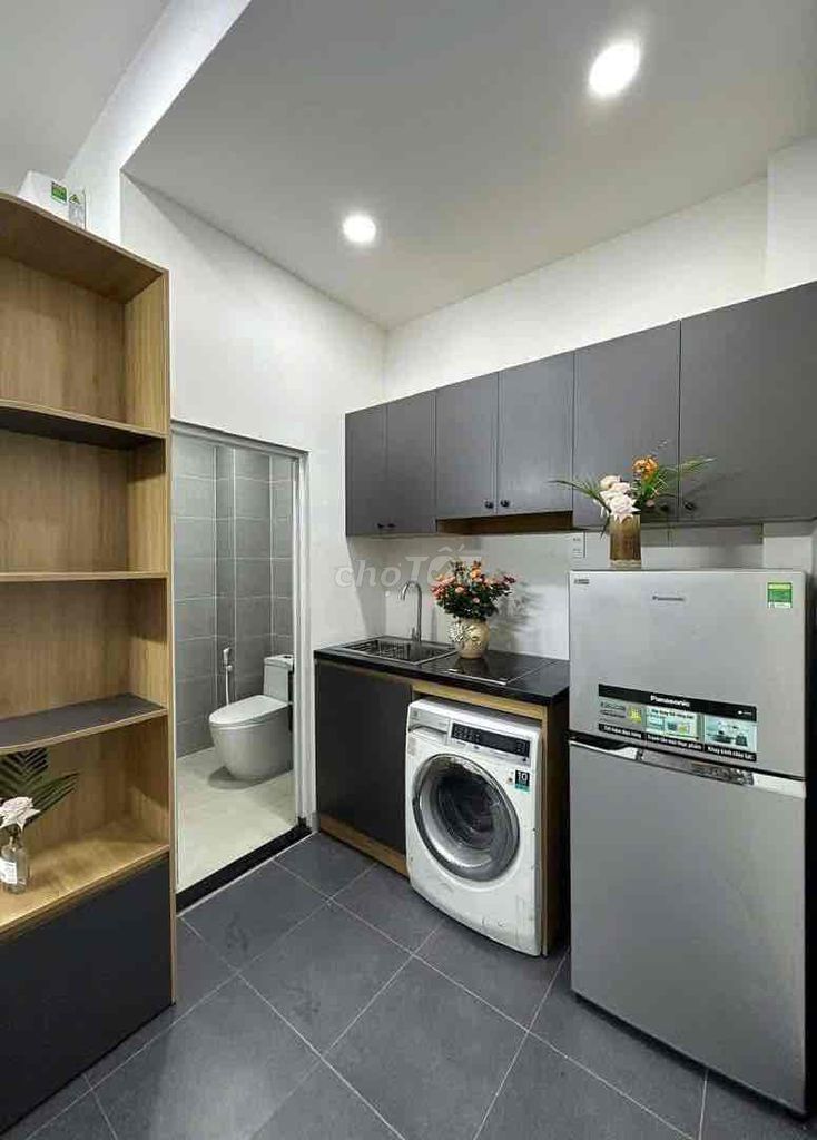 Modern Studio Apartment with Full Amenities