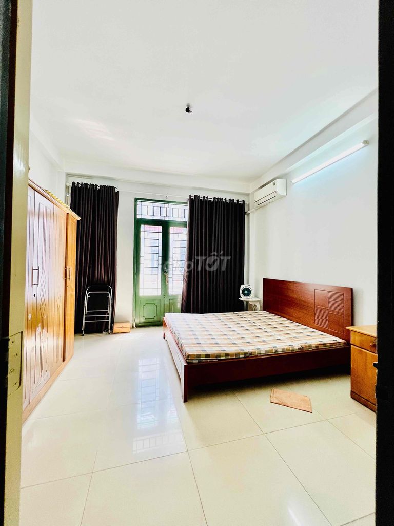 4-Bedroom Townhouse with Business Potential in Go Vap