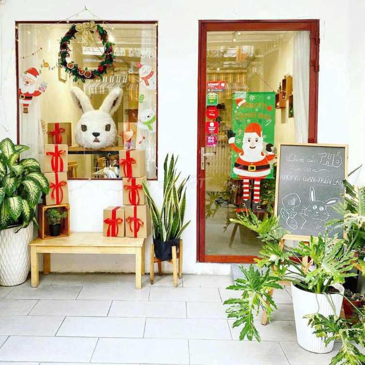 Spacious 2-Bedroom House near Dien Bien Phu, Suitable for Business