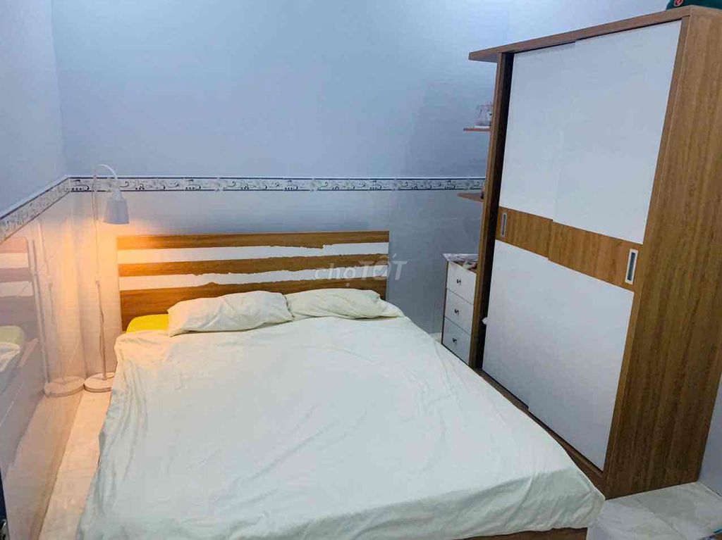 Spacious 2-Bedroom House with Garden Near Market