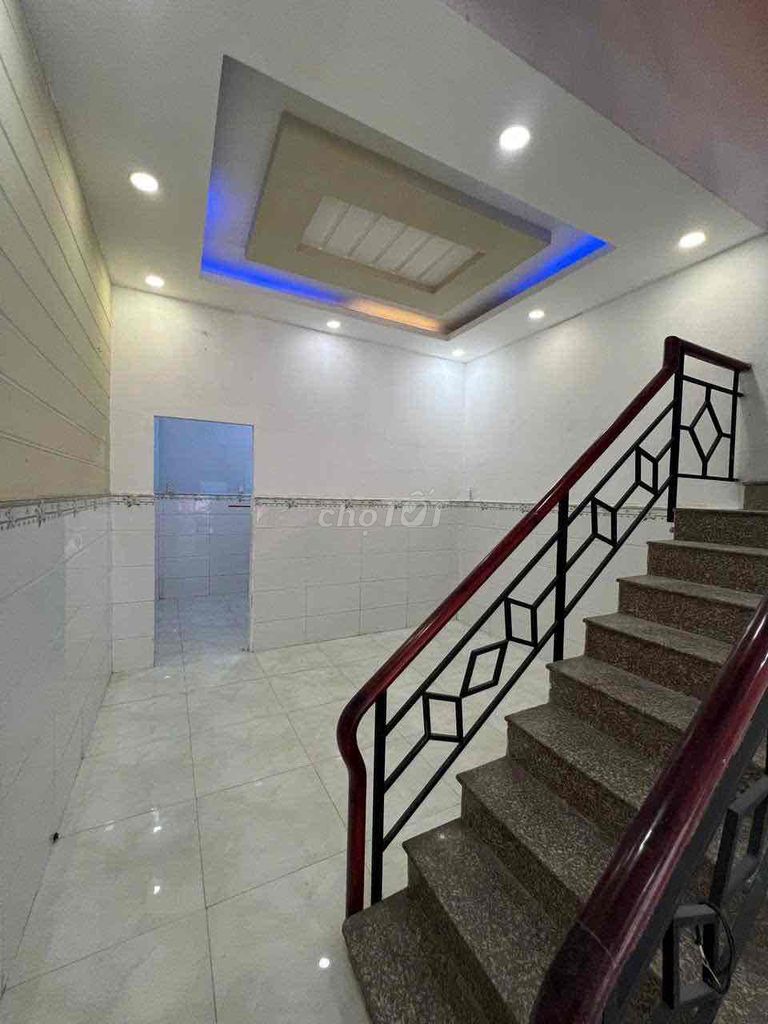 Spacious Two-Story House with Business Potential