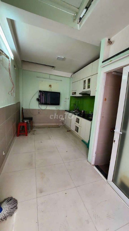 Просторный 3-комнатный дом в Lâm Văn Bền, район 7