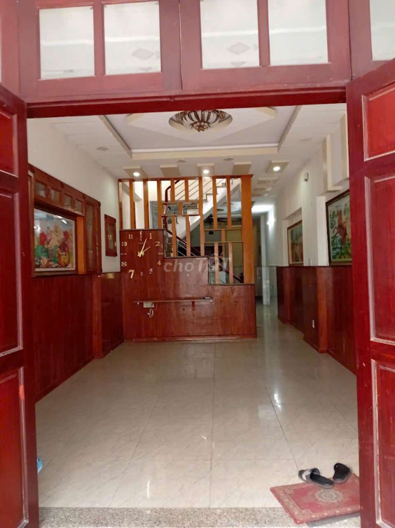 Spacious 4-bedroom house for rent in Binh Tan district