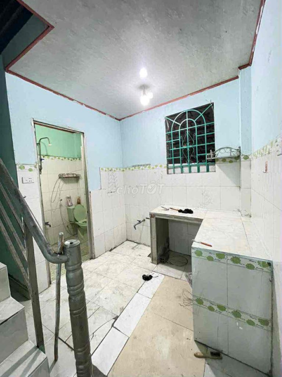 4.5 Rental - 2 Bedroom Ground Floor House in Dĩ An City
