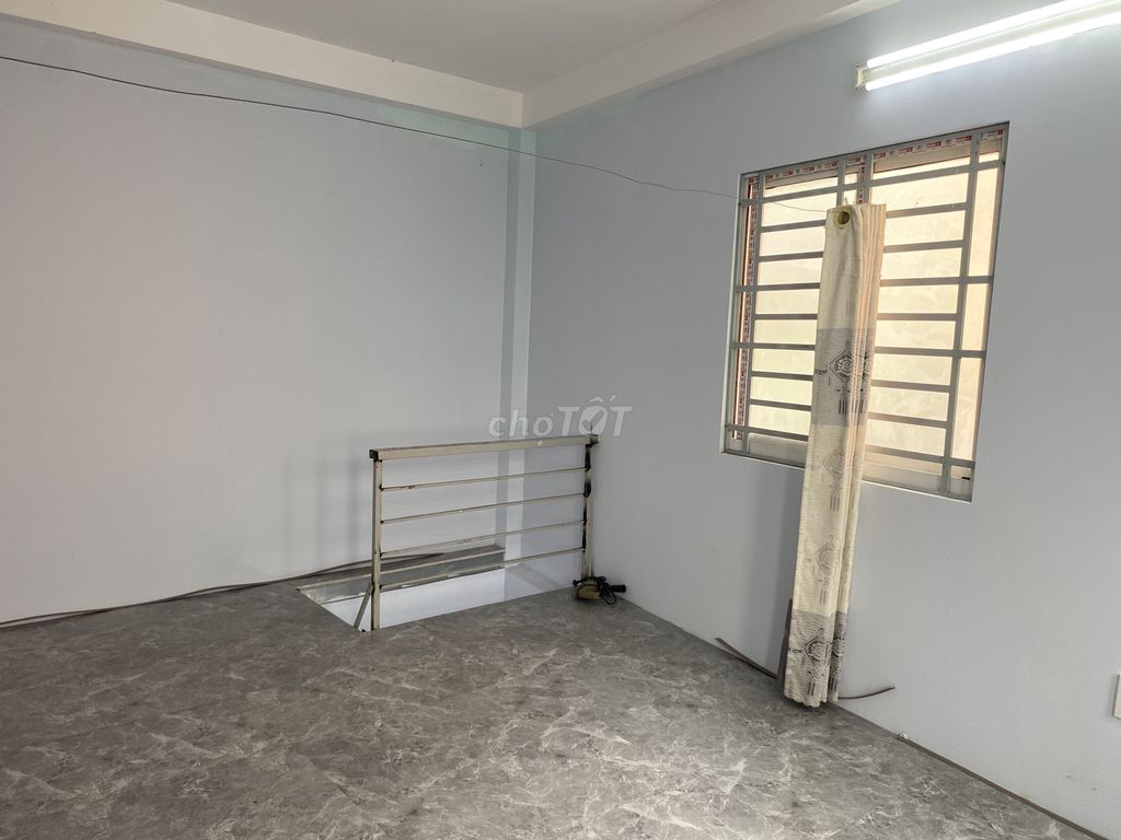 Newly Renovated Apartment Near MT Truong Sa