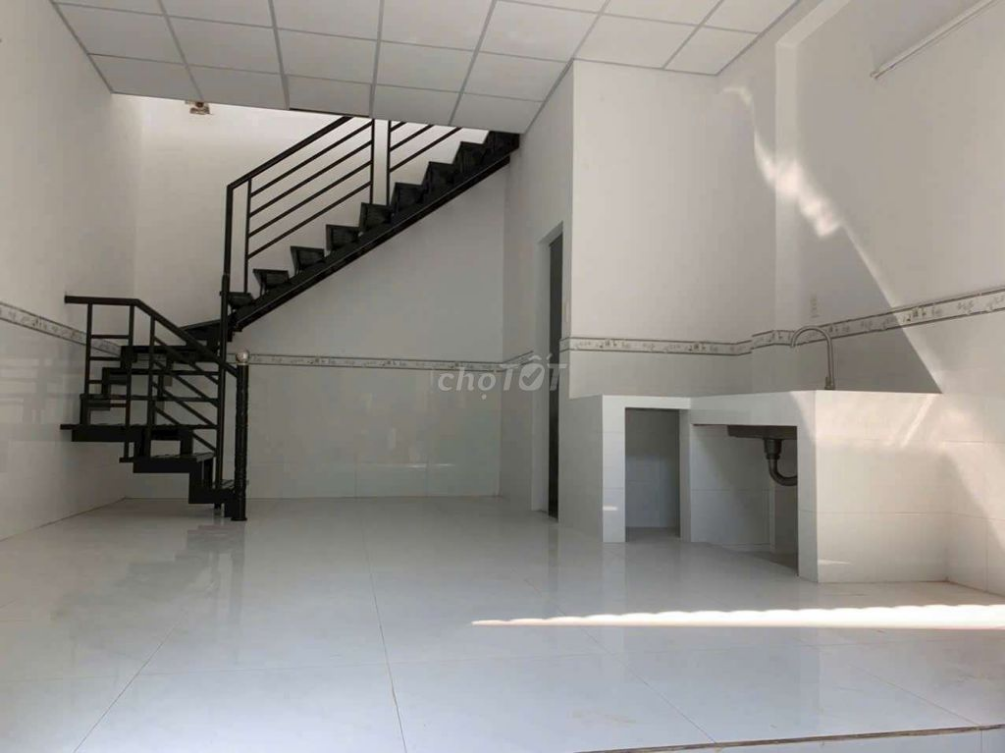 Modern 2-Level House Near FPT University, Convenient Location