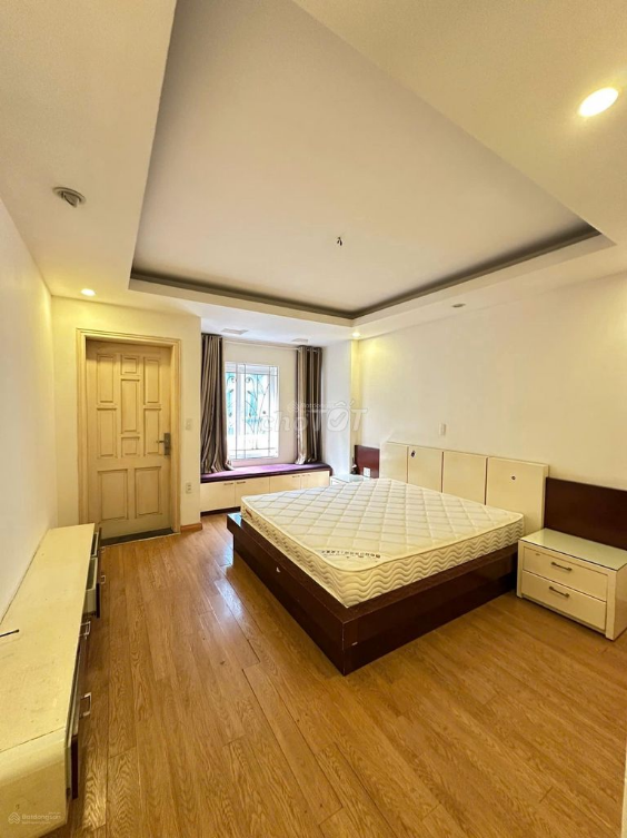 Spacious 5-Story House for Rent at Dong Me, Me Tri - 7 Bedrooms