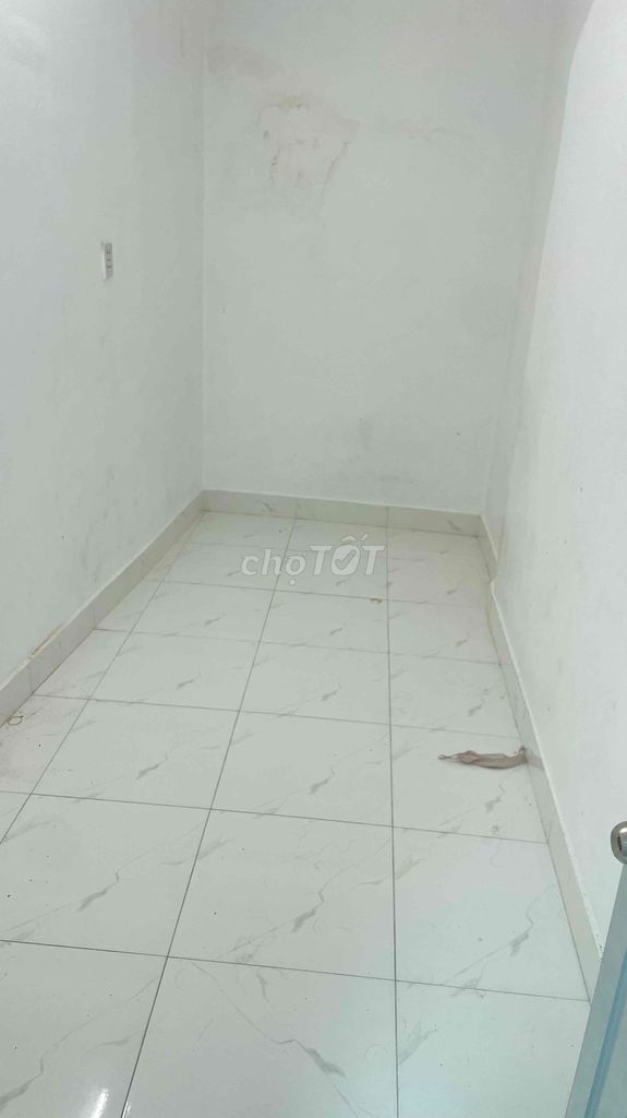 New 2-Bedroom Townhouse Near Schools and Markets