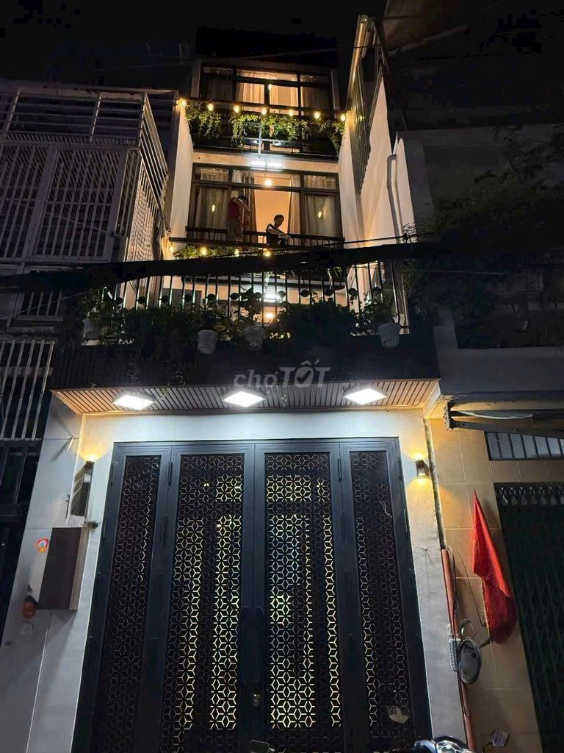 Spacious 4-Bedroom House near Market and School in Tan Binh District