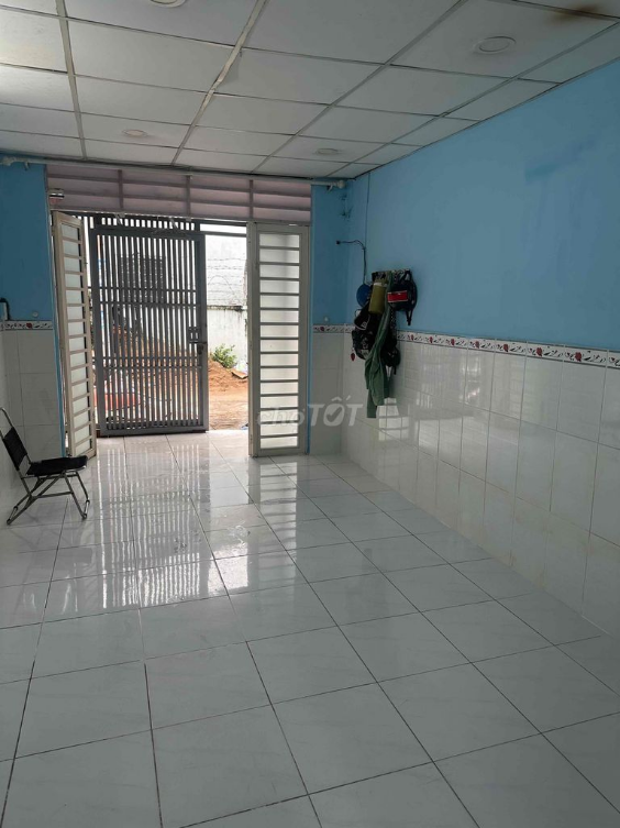Small 25m² House Near Health Center, Secure Location