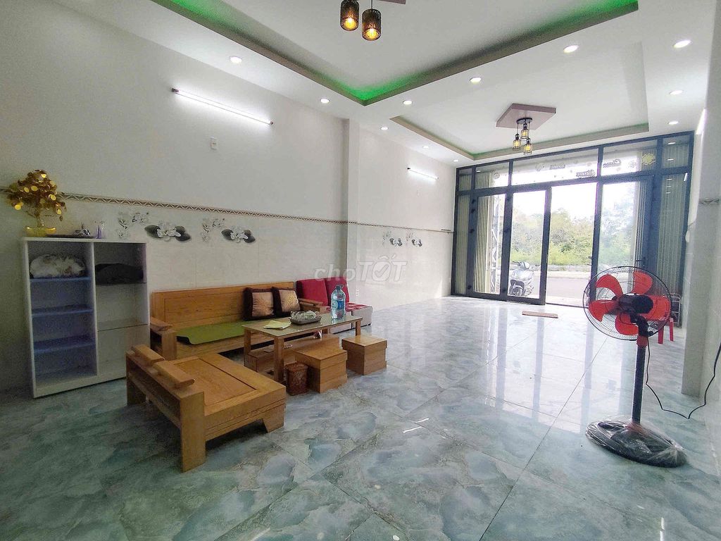 5-Bedroom House with Full Furniture in Vinh Hoa
