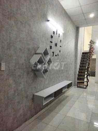 Modern 2-Bedroom House with Parking in Tan Phu