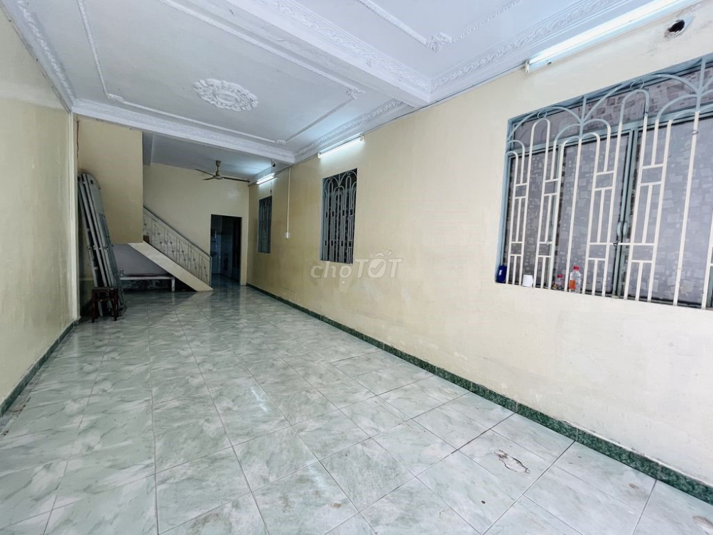 Two-story house near Thong Nhat Park with multiple access points