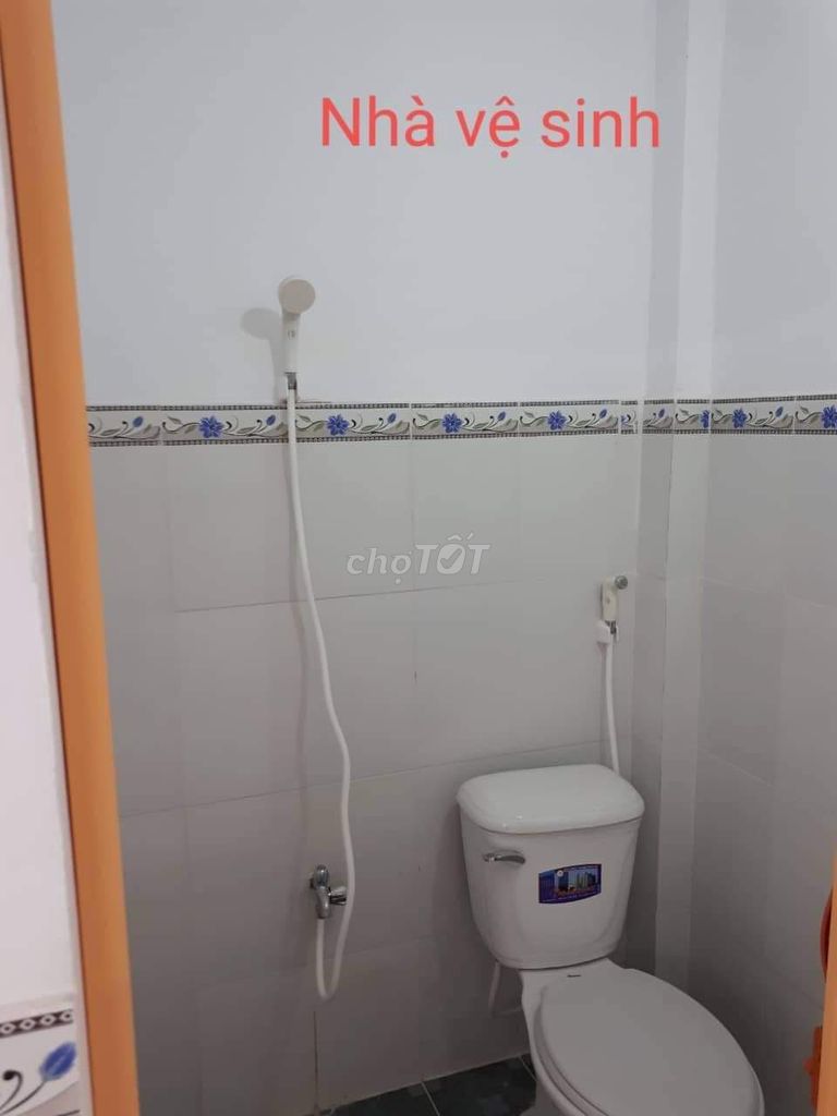 Modern 2BR House with Balcony Near Market