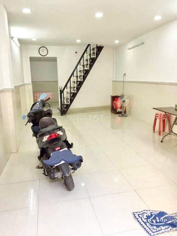 Spacious 2-bedroom house near Cau Ong Lanh, convenient location