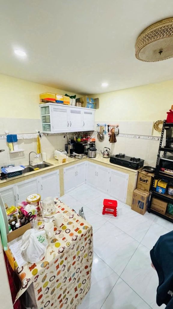 2BR Townhouse with Car Access in District 8
