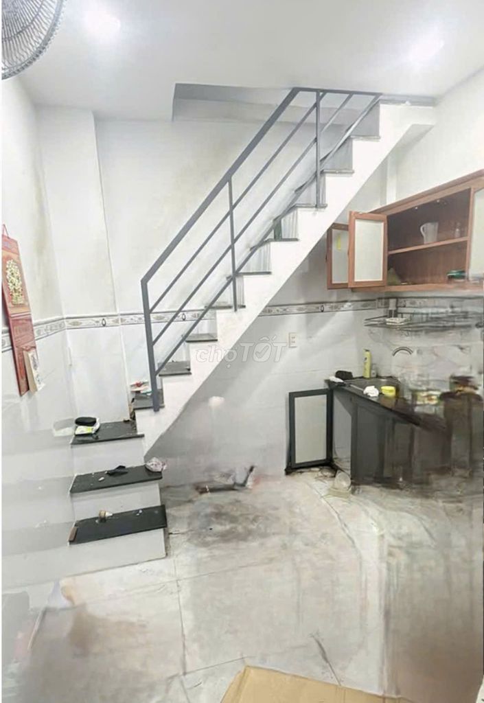 2 Bedroom House with Kitchen and Bathroom