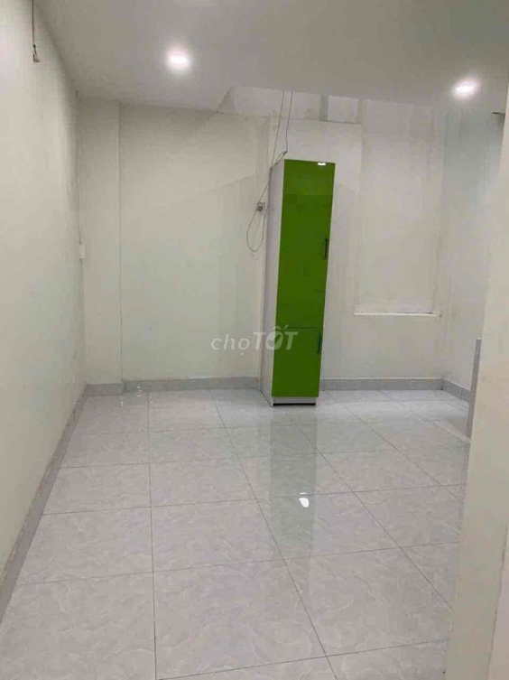 3-Bedroom Apartment near Cách Mạng Tháng 8, Q.10
