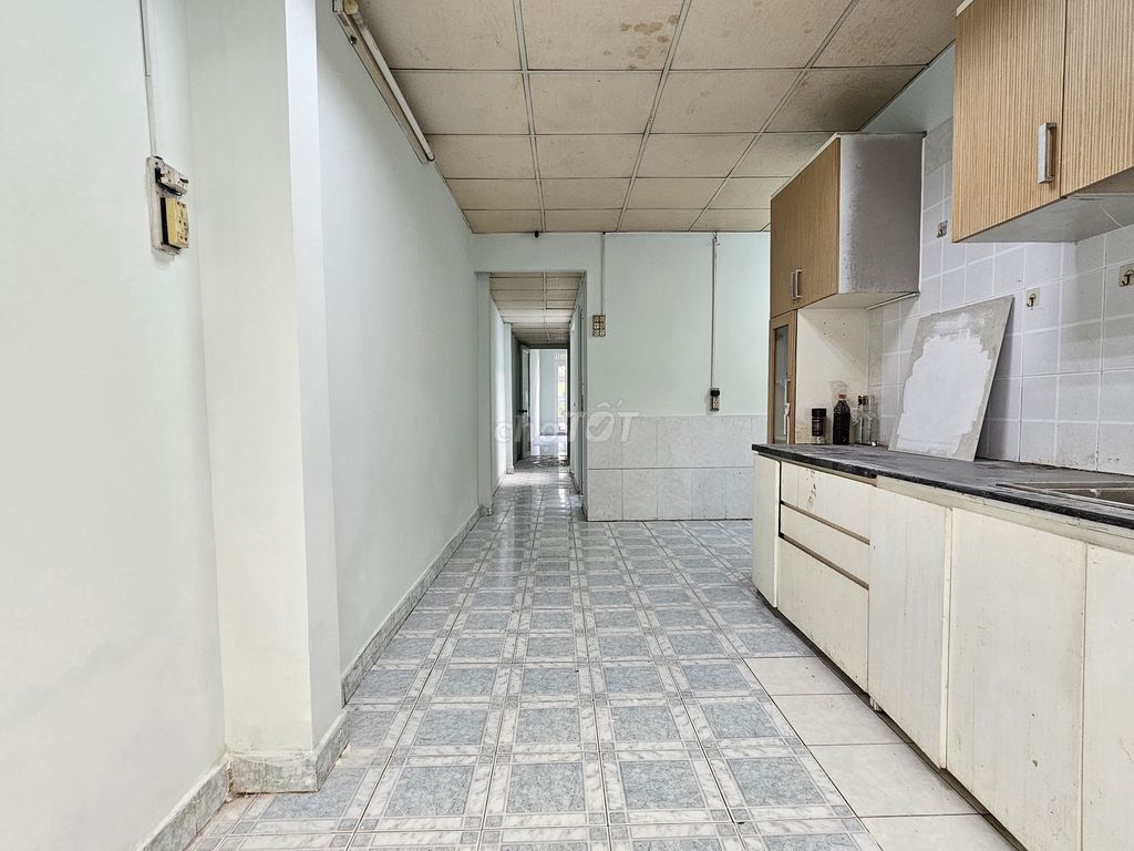 Large 2BR House with Commercial Potential