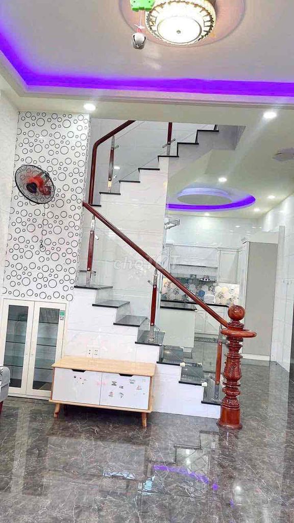 Modern 2BR House with Designer Kitchen