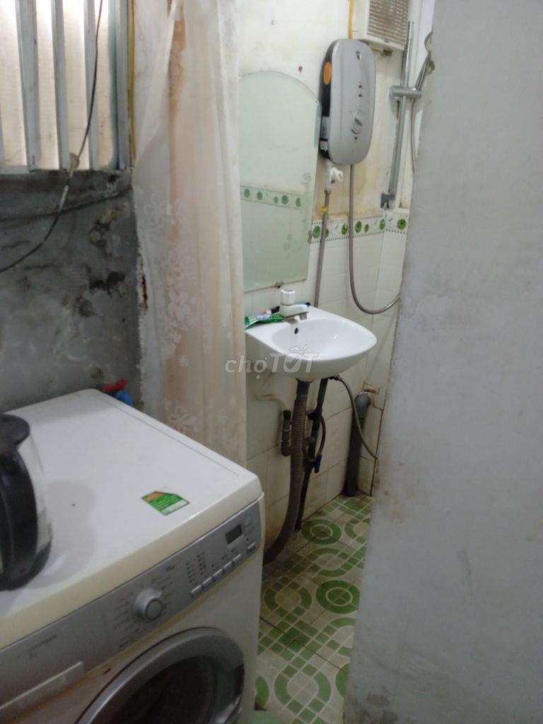 Compact Home Near Tran Nao Intersection