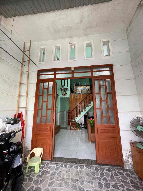 2-Bedroom House Near Nga Ba Ong Xa, Suitable for Business and Living