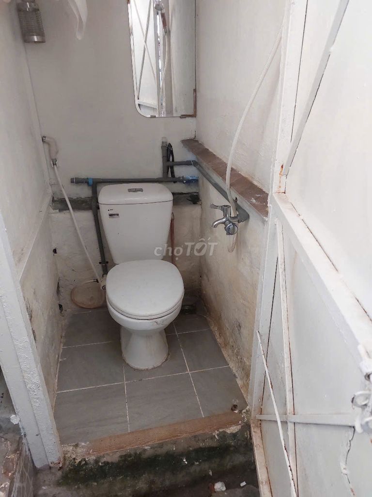 Quiet 1-Bedroom Apartment Near Police Station