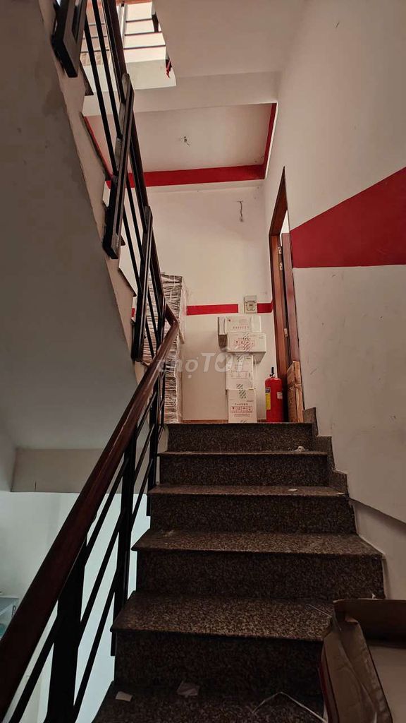 Spacious 5-Bedroom House on Street 27
