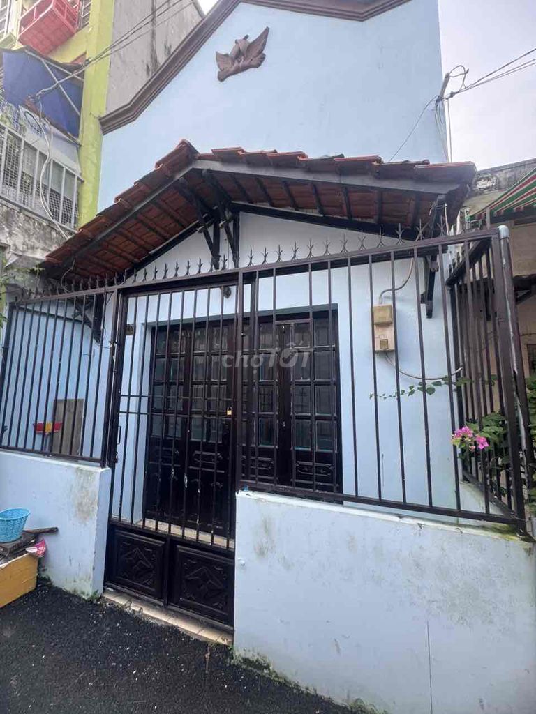 Modern Two-Bedroom House with Loft in District 2