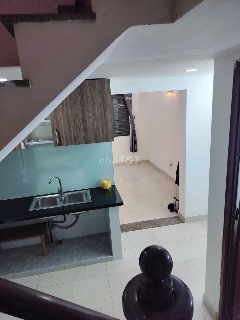 Modern 2BR Townhouse in Ben Van Don