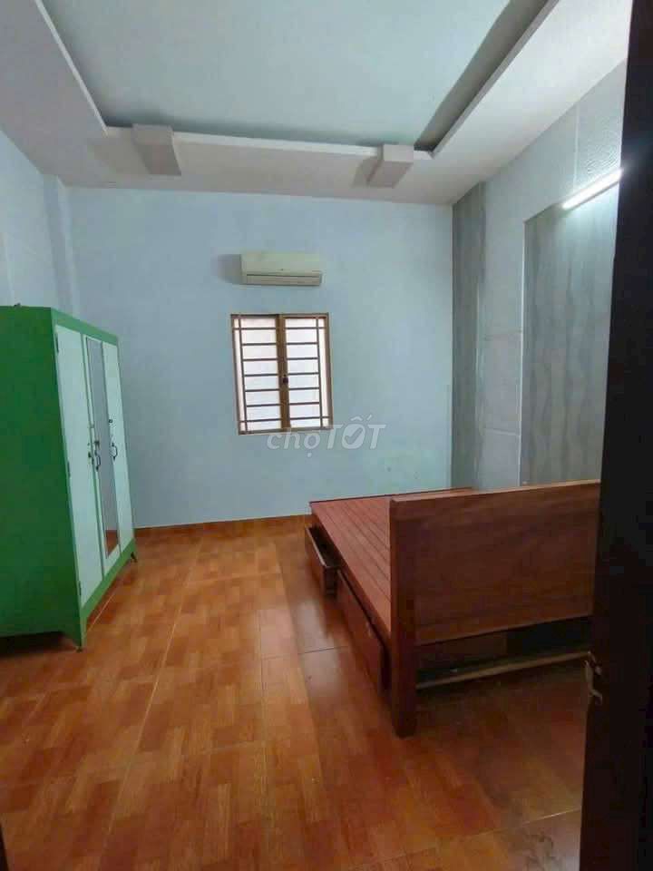 Two-Story House with 2 Bedrooms in District 12