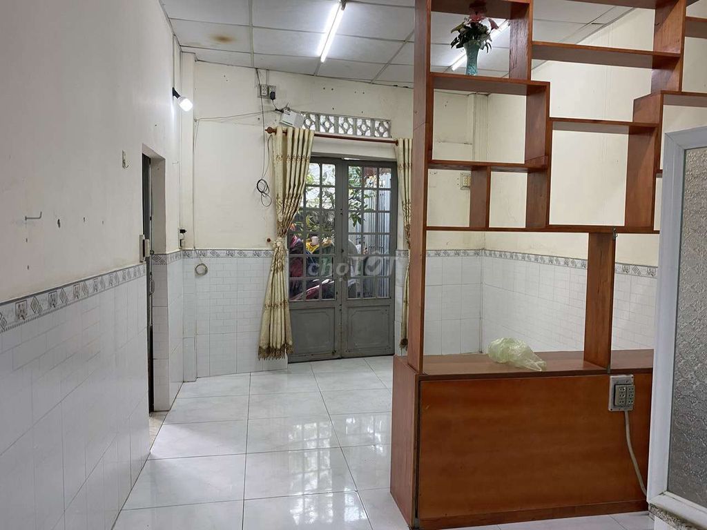 Spacious House with Modern Interior in My Hue