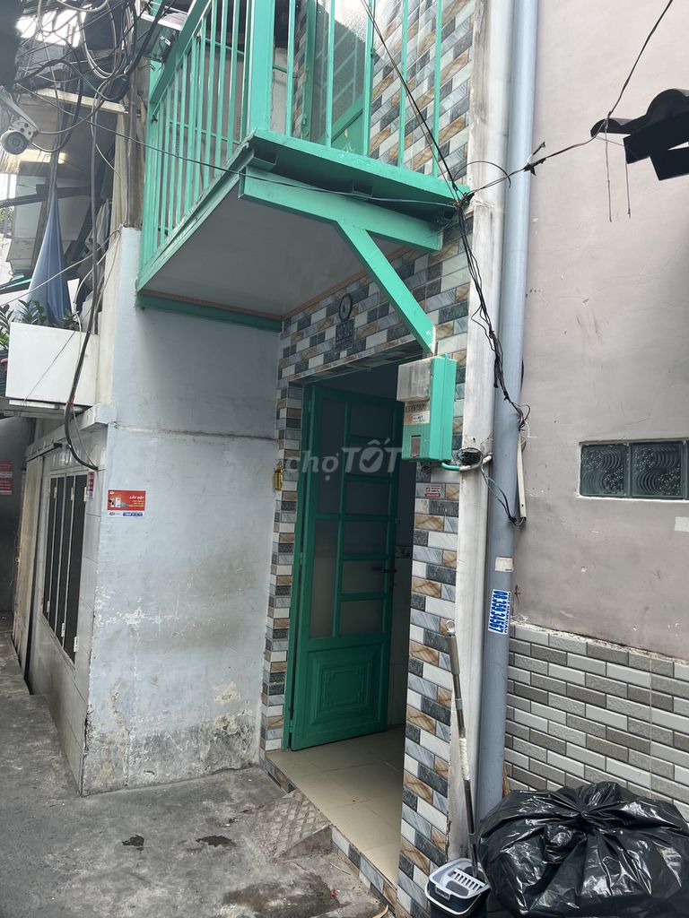 Renovated Studio Near Market with Good Access