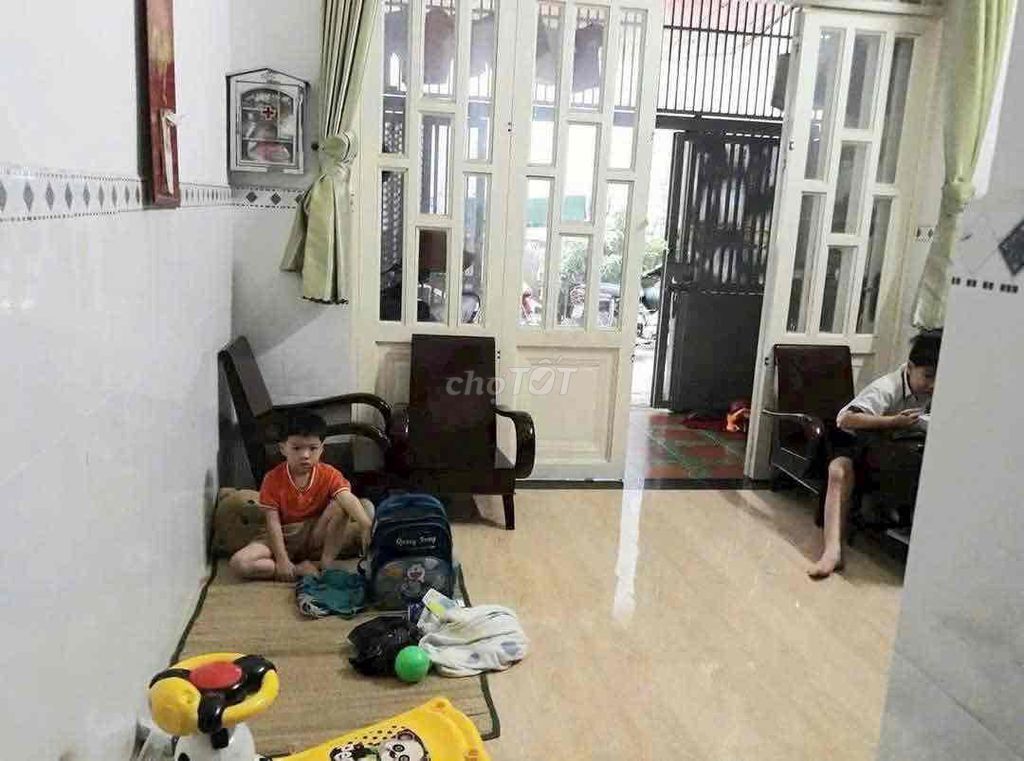 2-Bedroom Townhouse with Parking in Thanh Xuan